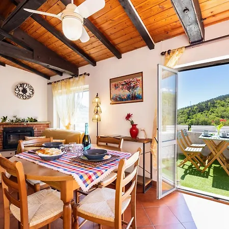 La Casa Sul Tetto - Outdoor * Calice Ligure